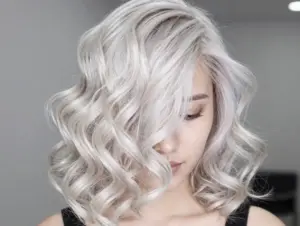 Read more about the article 9 Gorgeous Curly Hair Color Ideas to Enhance Your Texture