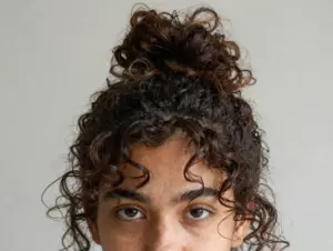 Read more about the article 9 Cute & Simple Hairstyles for Curly Hair to Master This Week