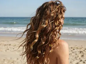 Read more about the article 8 Different Perm Curls Types Explained: From Beach Waves to Spiral