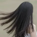 9 Reasons the Butterfly Haircut on Straight, Unstyled Hair is Genius