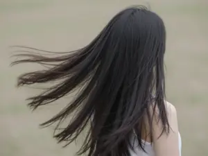 Read more about the article 9 Reasons the Butterfly Haircut on Straight, Unstyled Hair is Genius