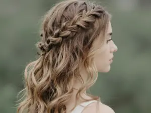 Read more about the article 9 Gorgeous Prom Hairstyles for Medium Length Hair You’ll Love