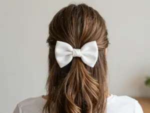 Read more about the article 8 Beautiful Bow Hairstyle Tutorials for Every Skill Level