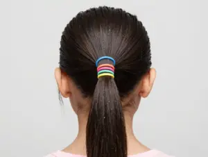 Read more about the article 8 Easy & Protective Rubber Band Hairstyles for Natural Hair Kids