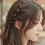 9 Cute Hairstyles for Medium Hair You Can Actually Do Yourself