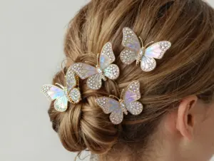 Read more about the article 9 Adorably Cute Hair Accessories & Clips to Instantly Lift Your Mood
